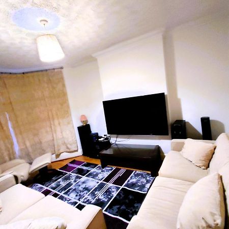 Edwardian 4 Bedrooms With 4 Bathrooms Townhouse, Next To Underground, Accommodates 10 People Londen Buitenkant foto