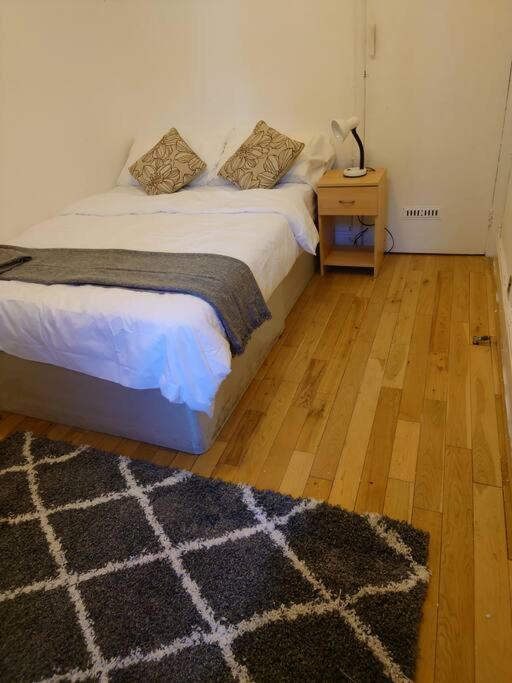 Edwardian 4 Bedrooms With 4 Bathrooms Townhouse, Next To Underground, Accommodates 10 People Londen Buitenkant foto