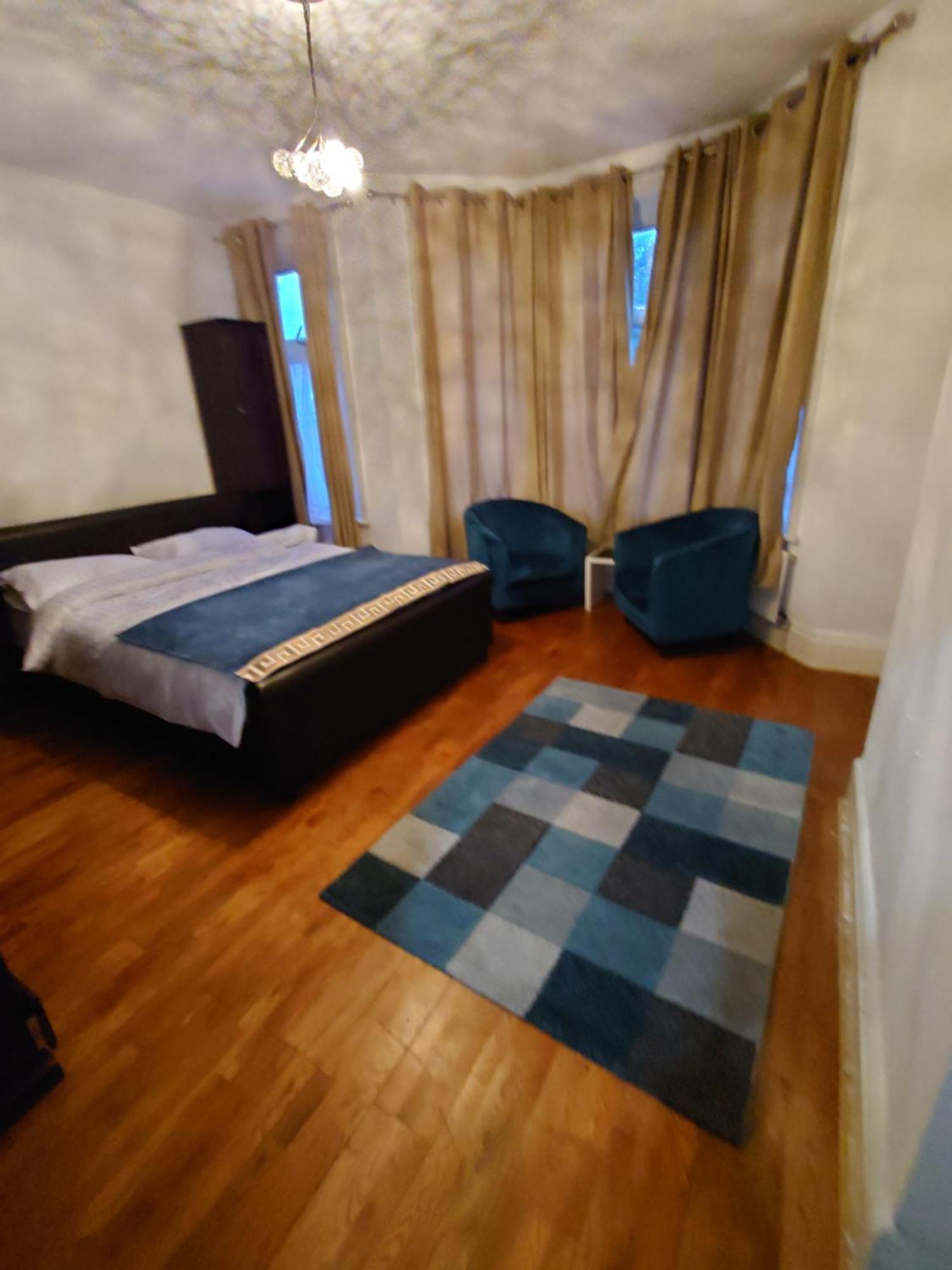 Edwardian 4 Bedrooms With 4 Bathrooms Townhouse, Next To Underground, Accommodates 10 People Londen Buitenkant foto